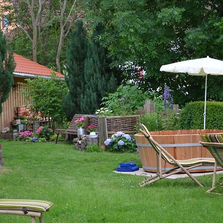 Die Dirndlkoenigin Grunenbach Kültér fotó