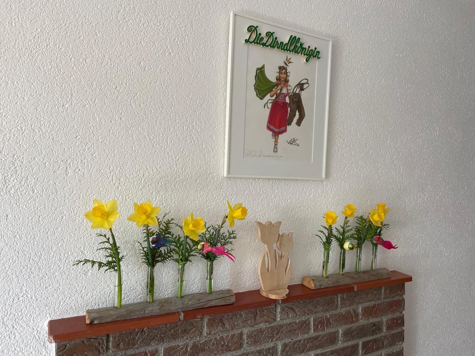 Die Dirndlkoenigin Grunenbach Kültér fotó