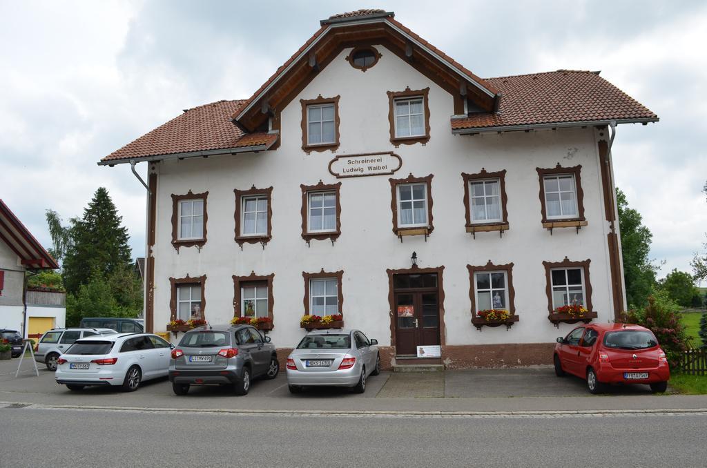 Die Dirndlkoenigin Grunenbach Kültér fotó